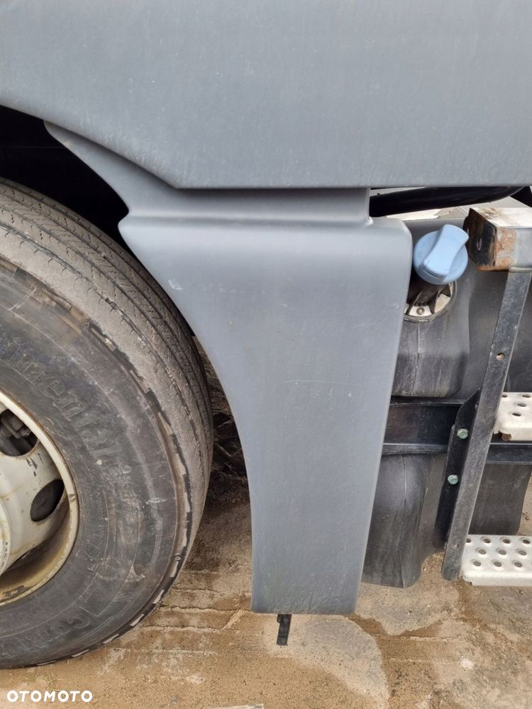 BANAN OWIEWKA OSŁONA MASKOWNICA BŁOTNIKA LEWA MAN TGX EURO 5 , EURO 6