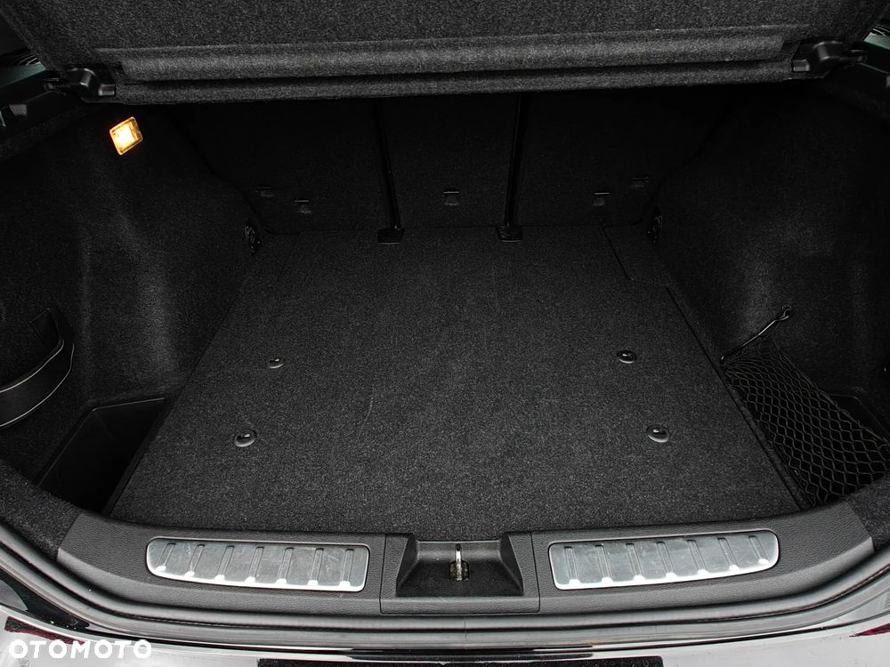 BMW X1 sDrive18d Sport Line - 19