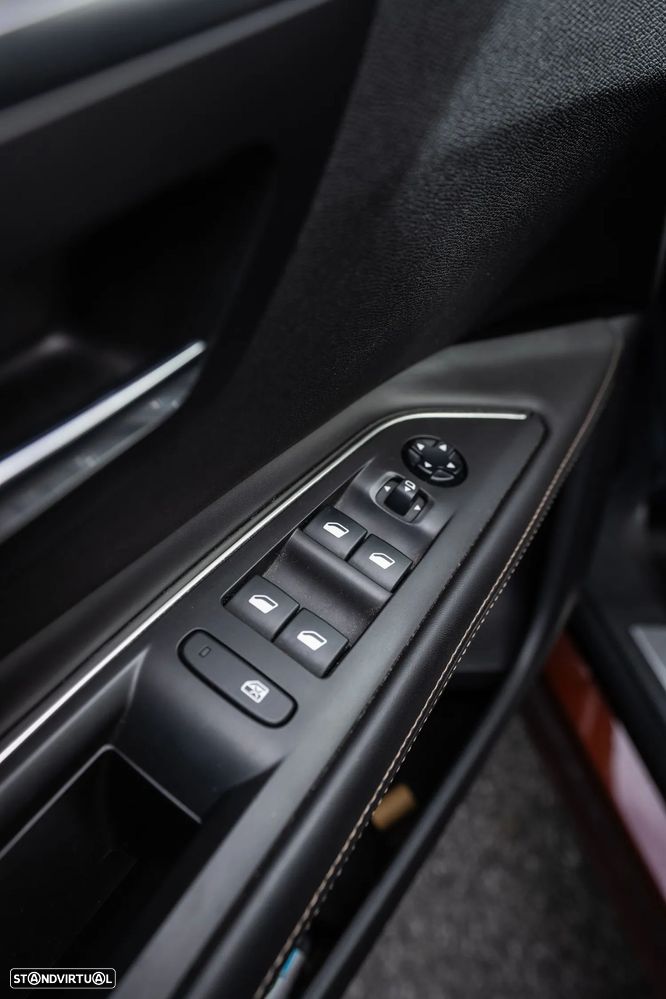 Peugeot 3008 2.0 BlueHDi GT EAT8 - 16