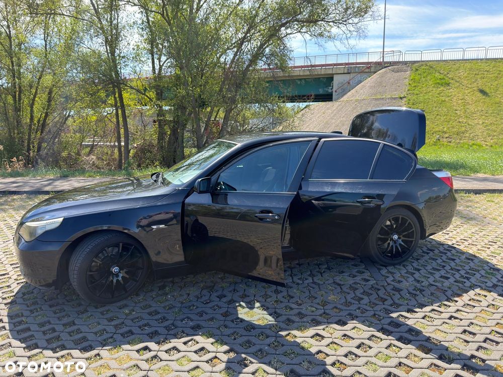 BMW Seria 5 525i - 4