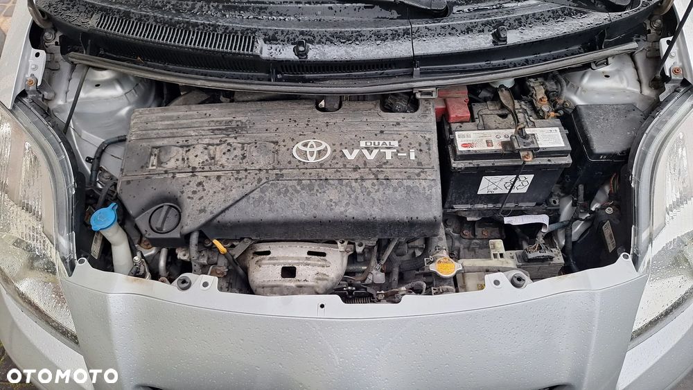Toyota Yaris 1.33 VVT-i Executive - 18