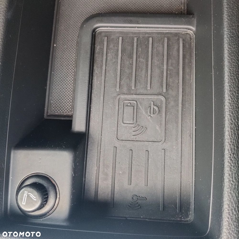 Audi A4 Avant 2.0 TDI S tronic quattro sport - 19