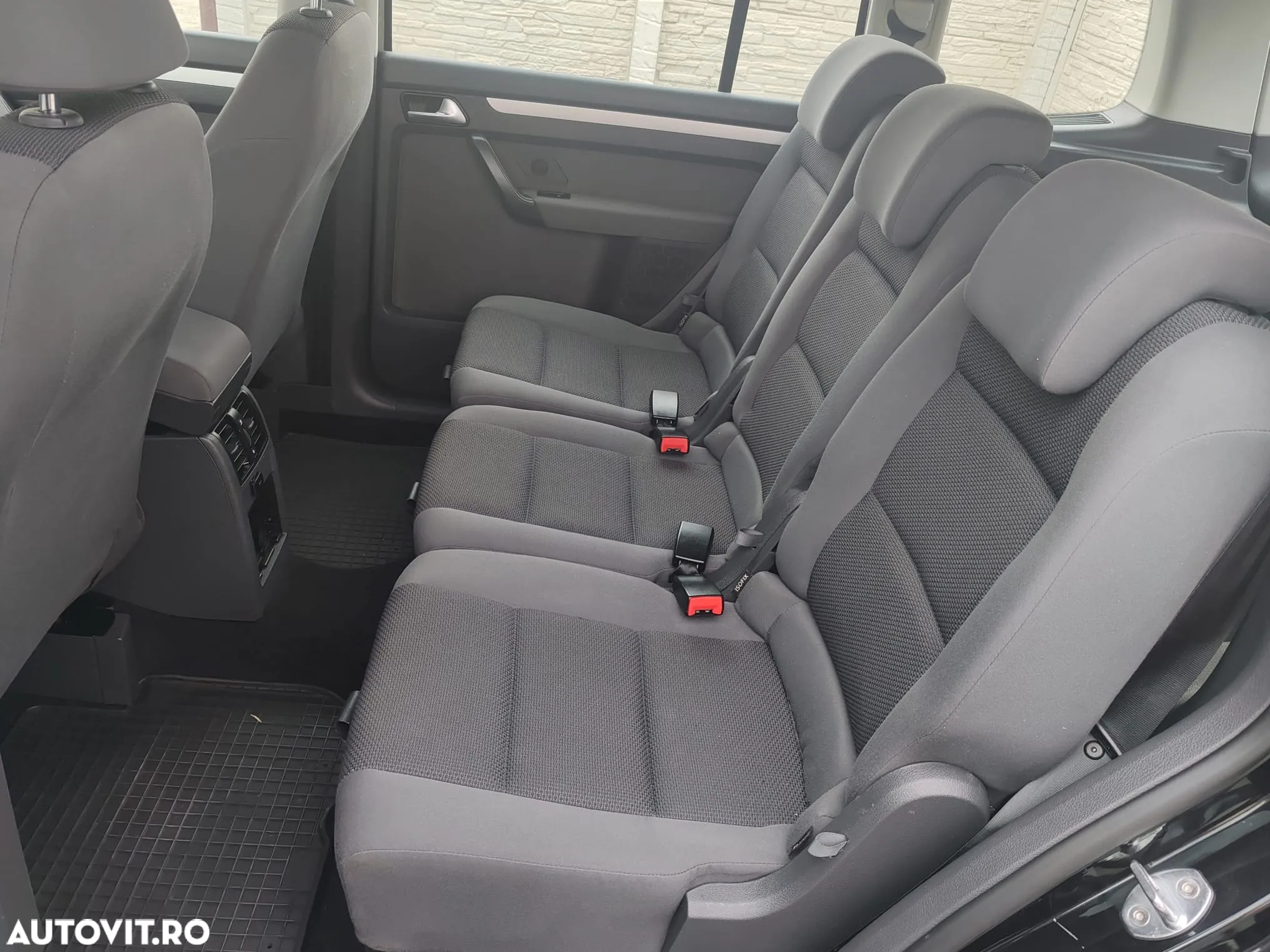 Volkswagen Touran - 13