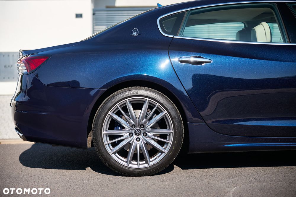 Maserati Quattroporte GranLusso S - 5