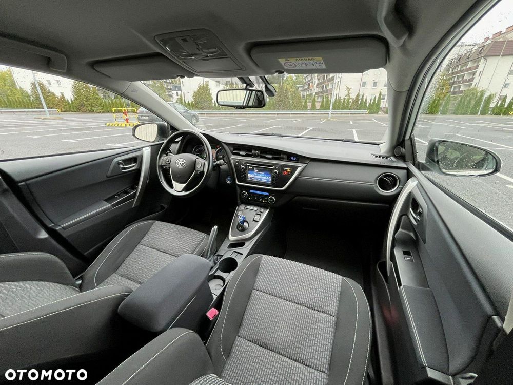 Toyota Auris - 12