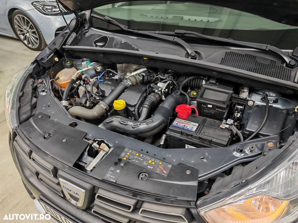 Dacia Lodgy 1.5 dCi Stepway - 38