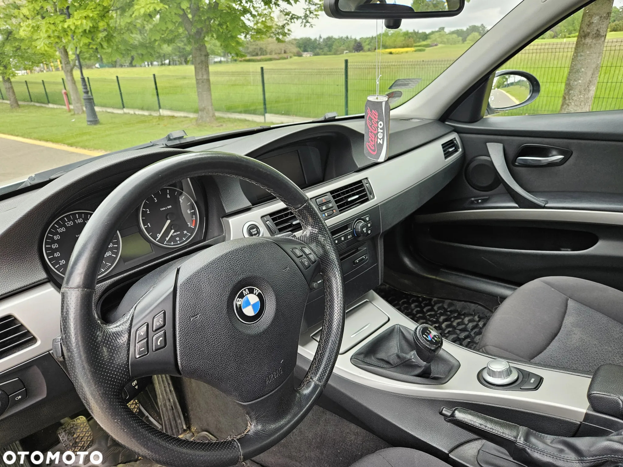 BMW Seria 3 318i - 13