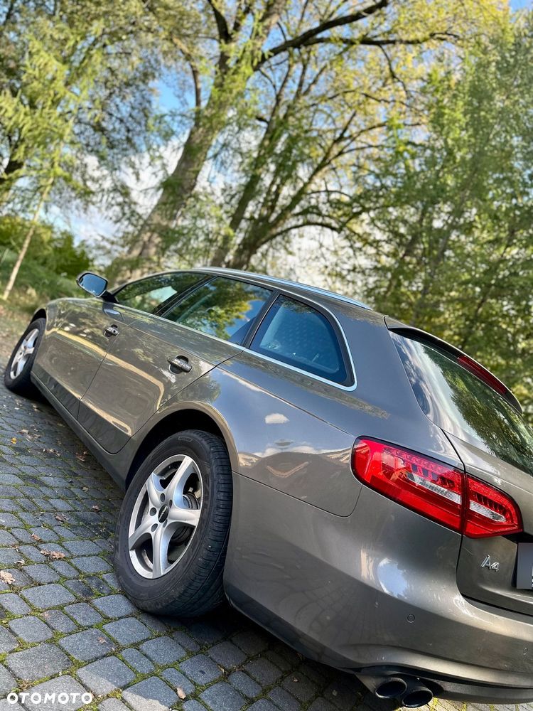 Audi A4 Avant - 16