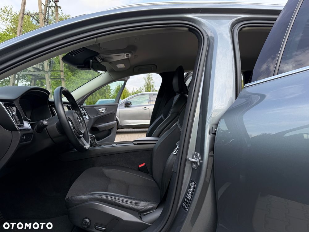 Volvo V60 D3 Geartronic Momentum Pro - 26