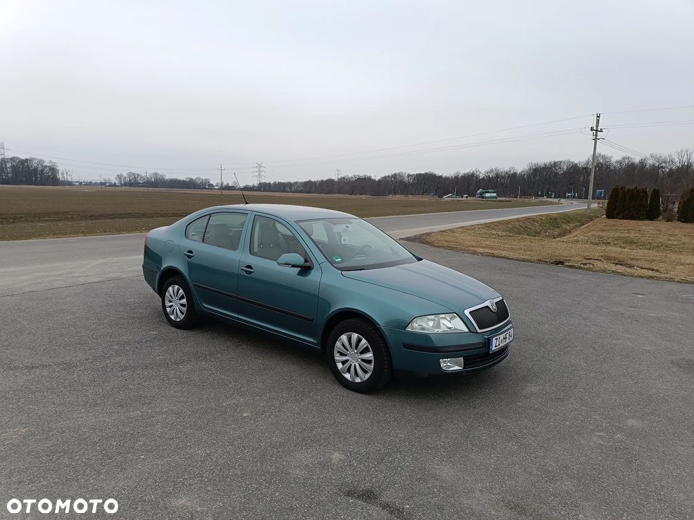 Skoda Octavia 1.6 Elegance - 9