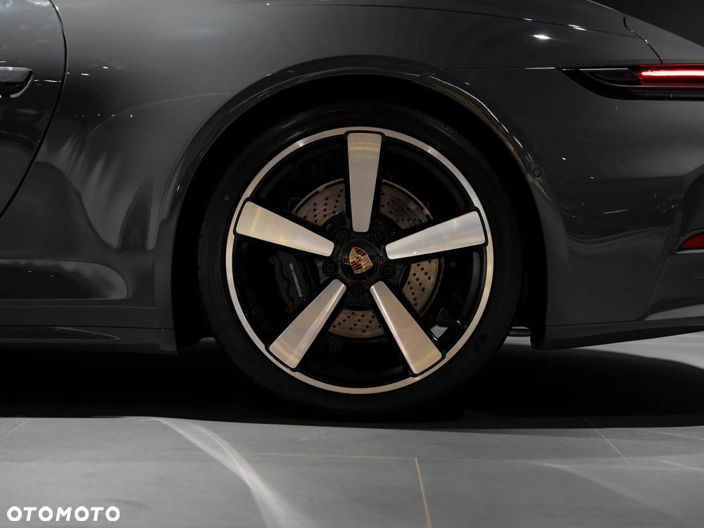 Porsche 911 - 9