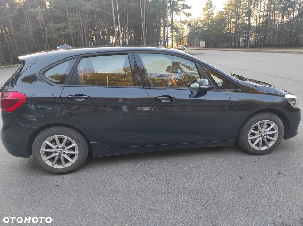 BMW Seria 2 218d - 6