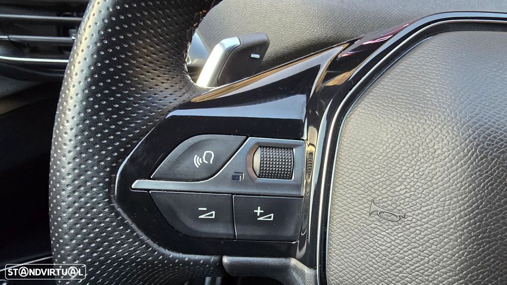 Peugeot 5008 1.5 BlueHDi GT EAT8 - 17