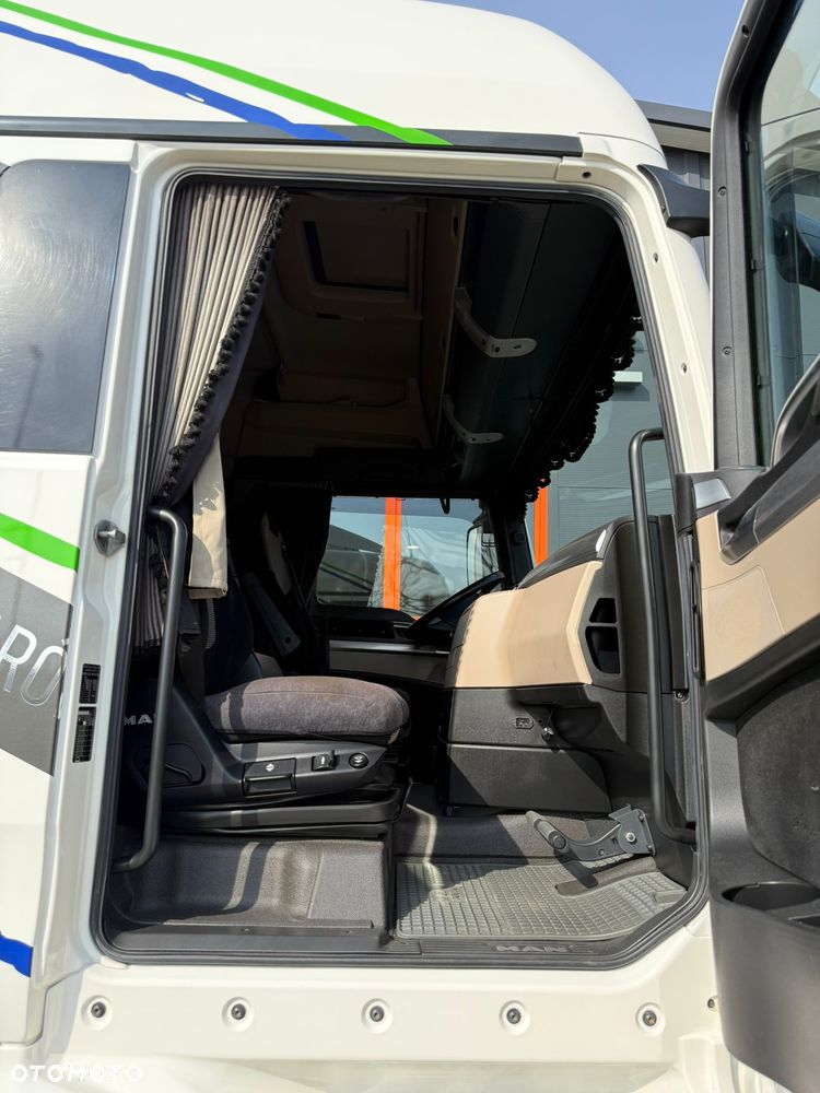 MAN TGX 26.420 laweta 9,2 m // pomoc drogowa // Euro 6 // 6x2 - 35