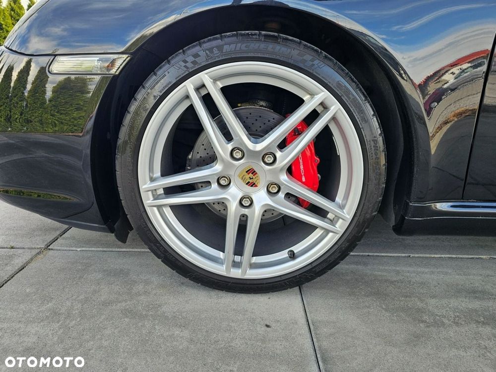 Porsche 911 - 26