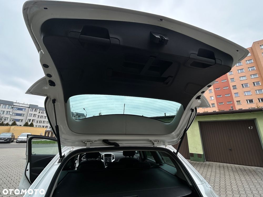 Opel Astra 1.4 Turbo Style - 23