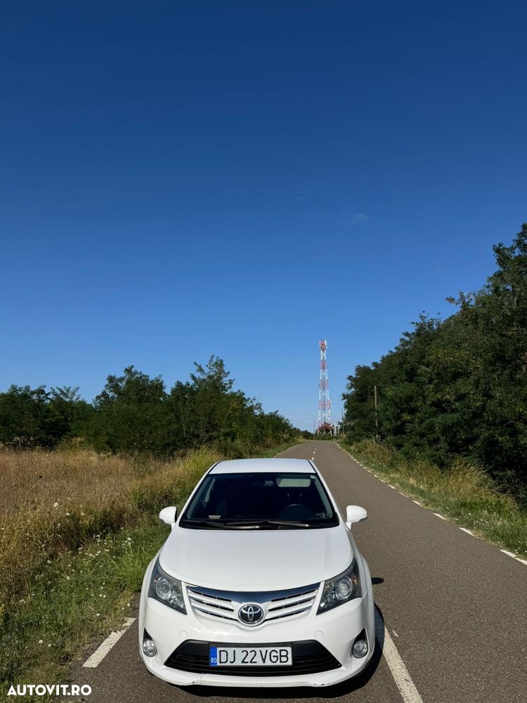 Toyota Avensis - 2