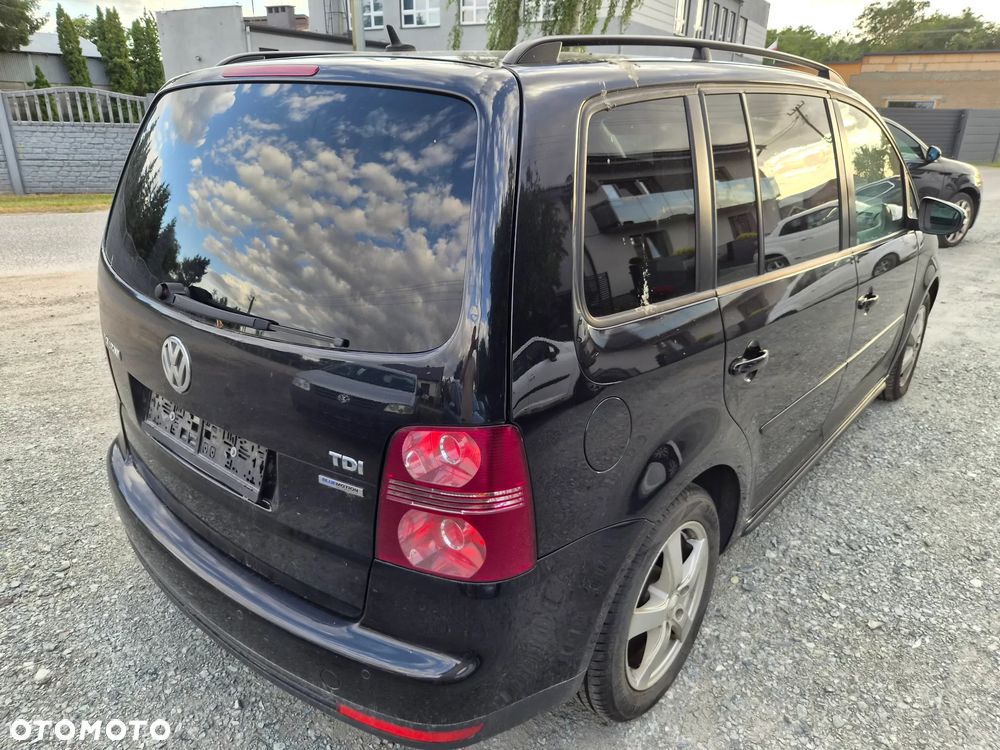 Volkswagen Touran 1.9 TDI DPF Conceptline - 3