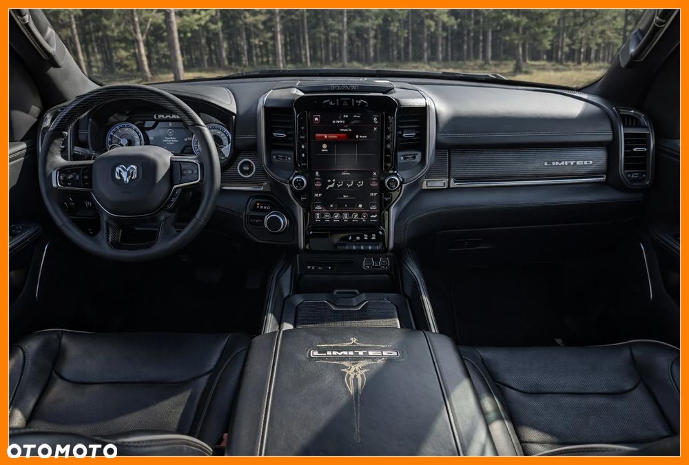 RAM 1500 Crew Cab Shortbed Limited - 18