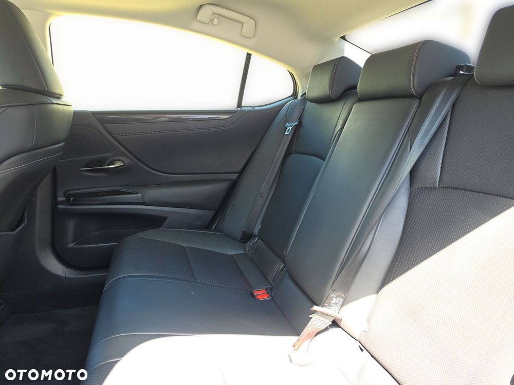 Lexus ES - 23