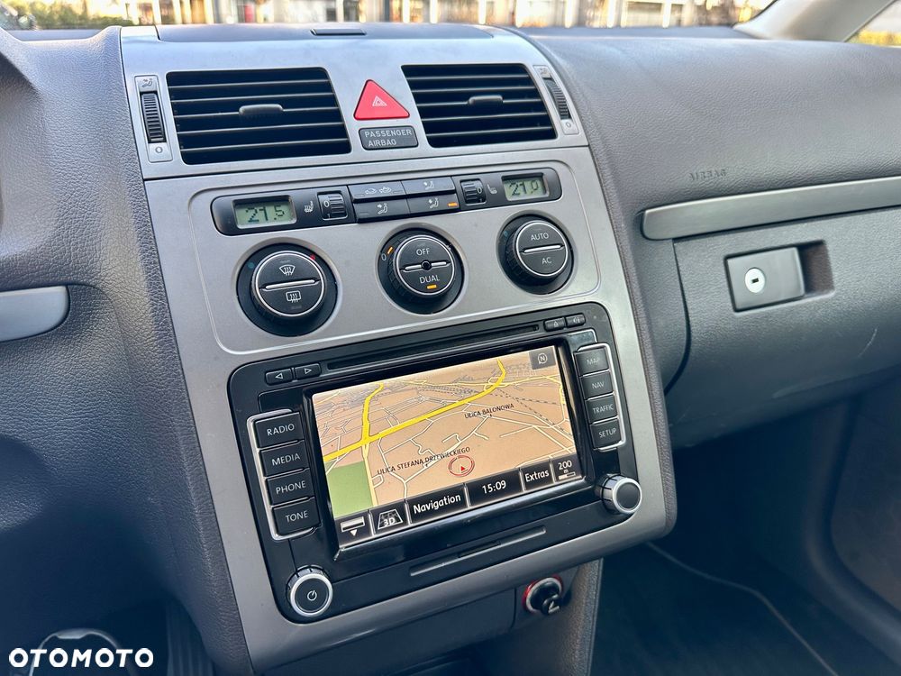 Volkswagen Touran 1.4 TSI DSG Highline - 6