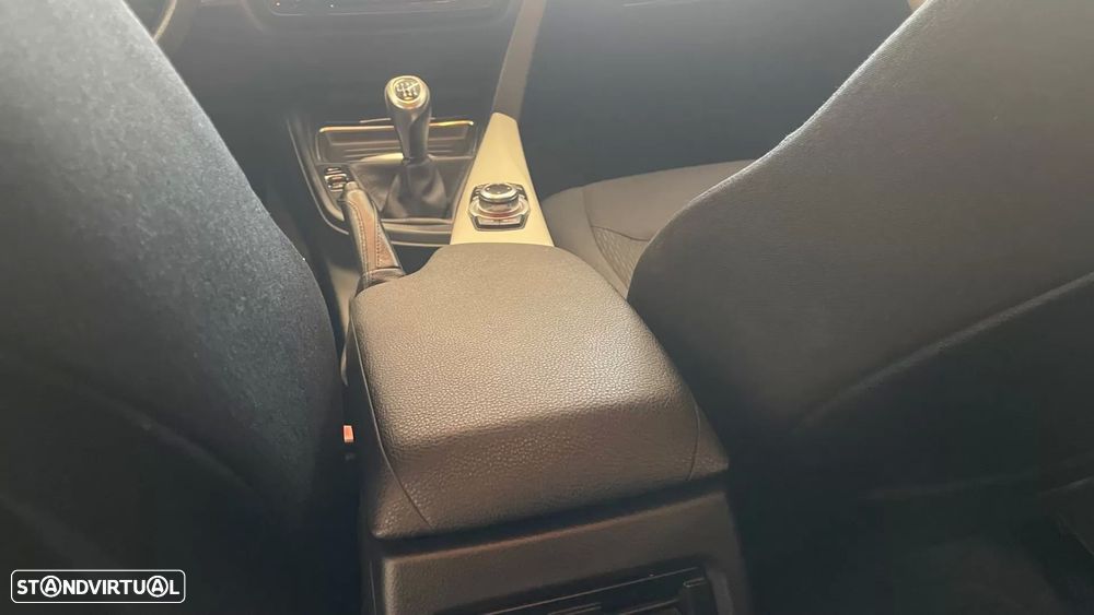 BMW 318 d Line Modern - 31