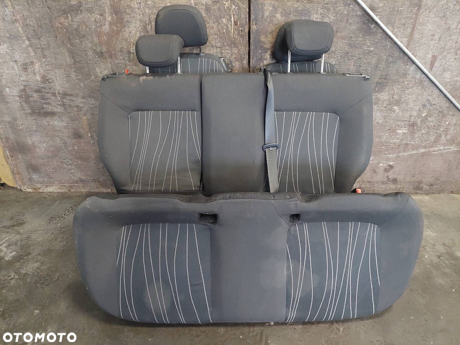 FOTEL FOTELE KOMPLET LEWY PRAWY KANAPA TYŁ OPEL CORSA D HB 3D - 1