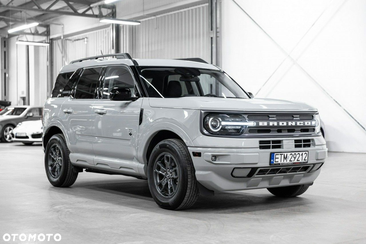 Ford Bronco - 5