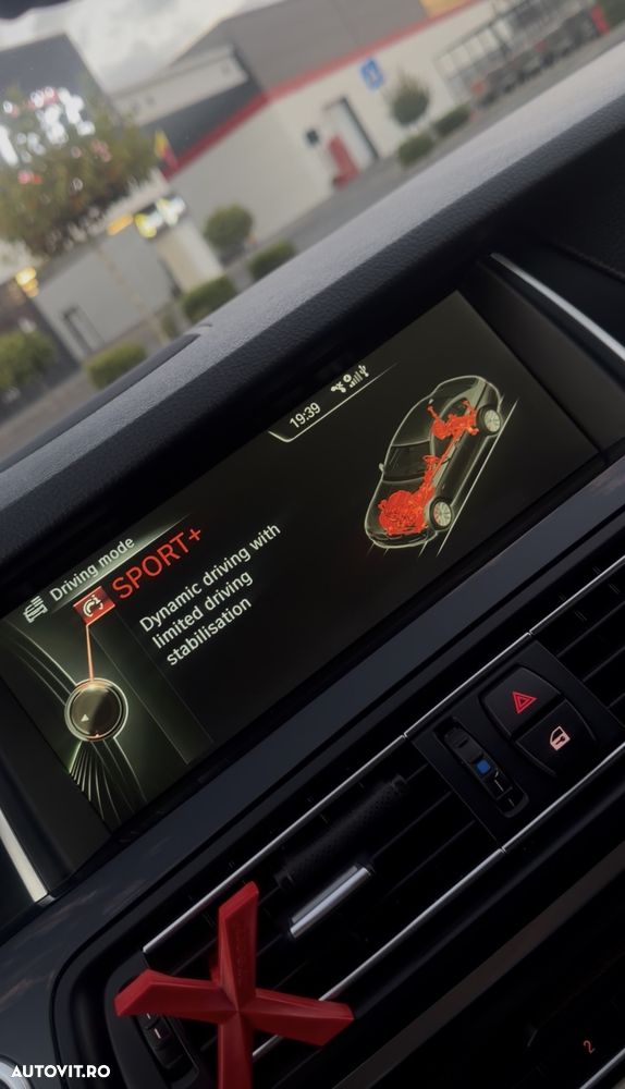 BMW Seria 5 530d xDrive AT - 39