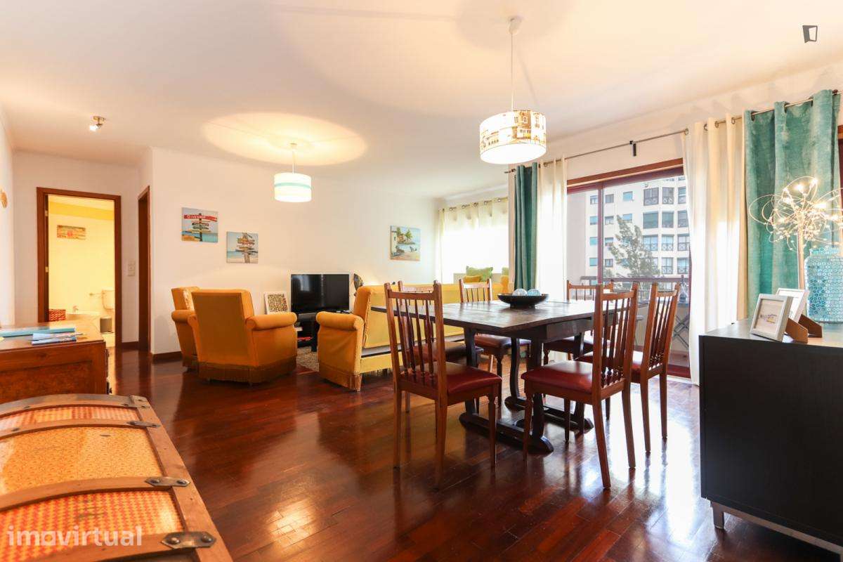 Apartamento com 1 quartos - localizado em Bela Vista Lisbon - Grande imagem: 2/8
