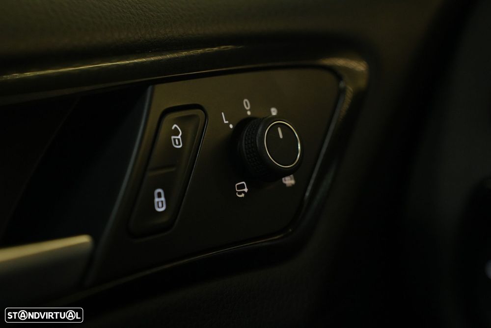 VW Golf 2.0 TSI R DSG - 26