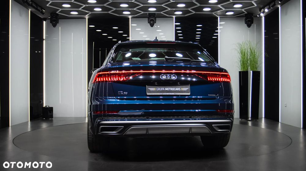 Audi Q8 55 TFSI quattro tiptronic - 8