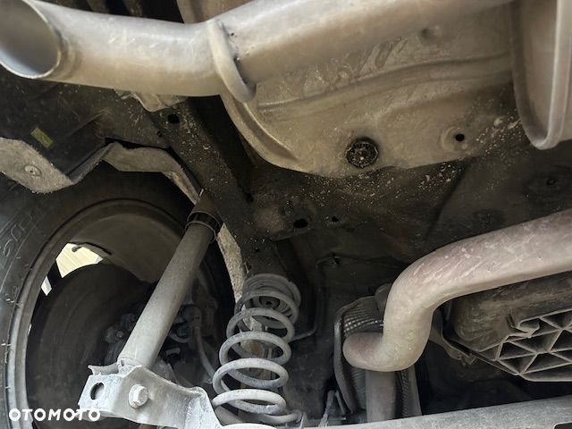 Skoda Karoq 1.6 TDI SCR Ambition - 38