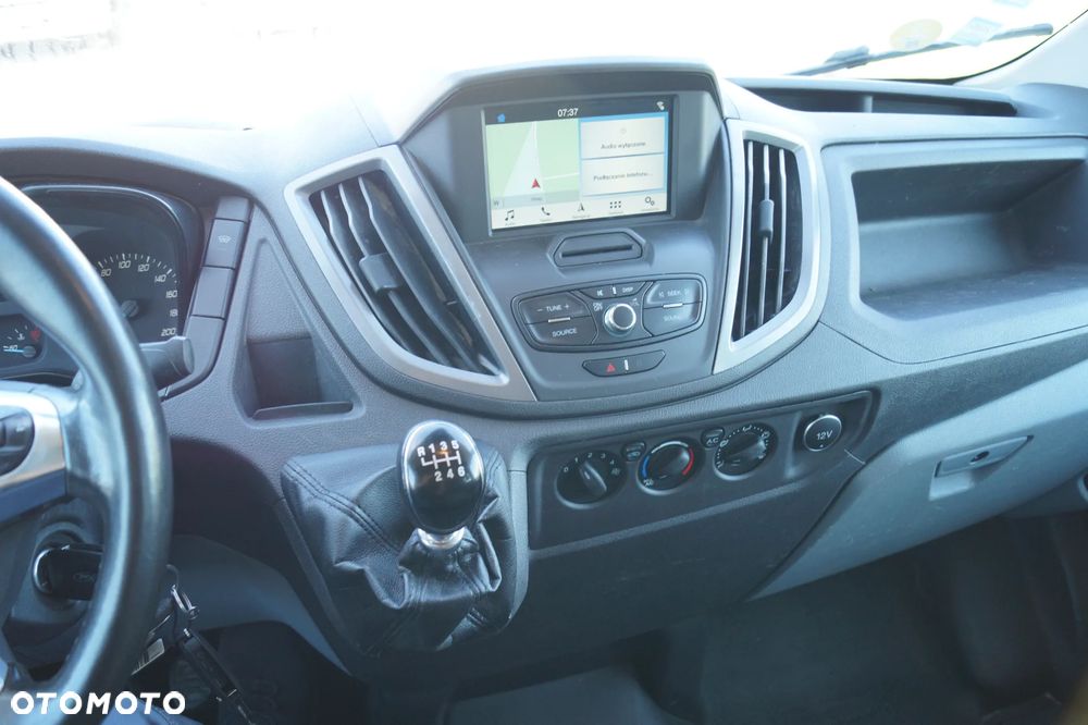 Ford Transit - 18