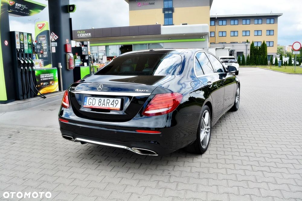Mercedes-Benz Klasa E 300 9G-TRONIC AMG Line - 18
