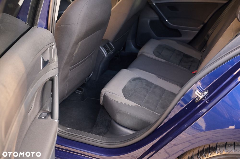 Volkswagen Golf 1.6 TDI SCR Comfortline - 26