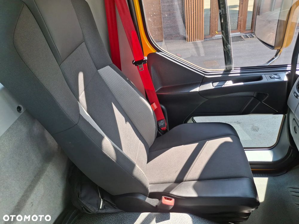 Renault C280 Zamiatarka SEMAT Zoeller FAUN Karcher 2 Silniki Rura Do Liści Listwy Ciśnieniowe Lanca 2 Zbiorniki Wody Szczotki L/R 2018r Euro 6 Motogodziny: 740MTH - 36