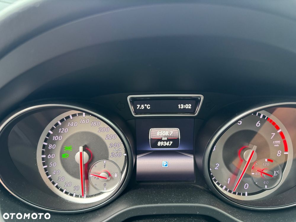 Mercedes-Benz GLA 200 - 7