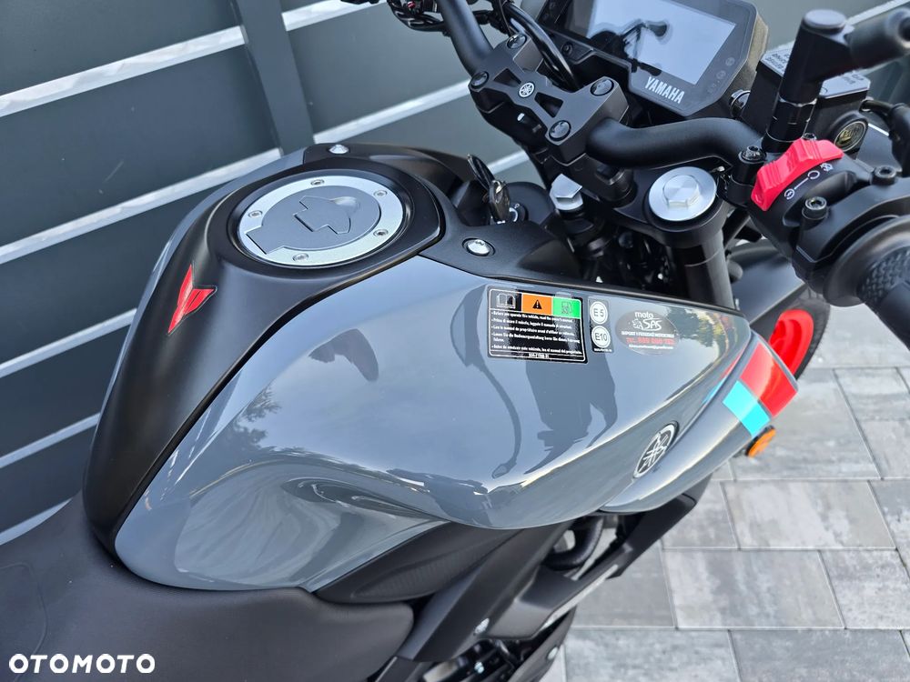 Yamaha MT - 17