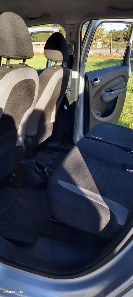 Citroën C3 Picasso 1.6 HDi Confort Airdream - 29