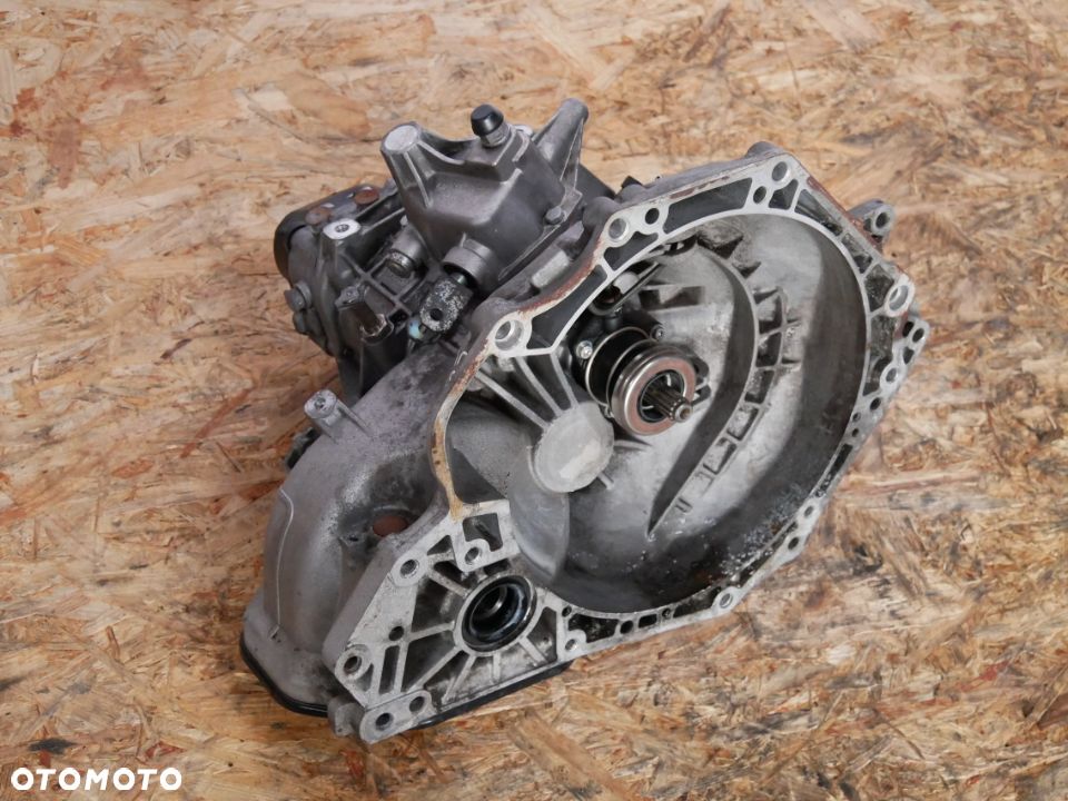 SKRZYNIA BIEGÓW OPEL CORSA D 1.2 B 2UW429 - 1