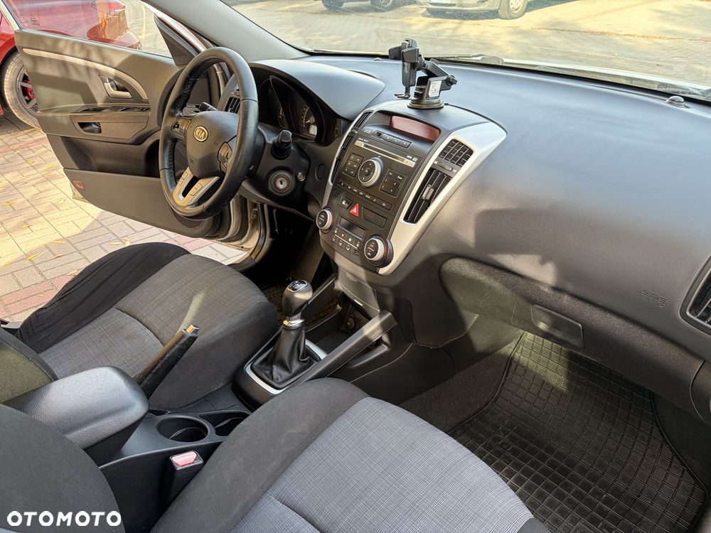 Kia Ceed 1.6 Crdi Optimum + - 33