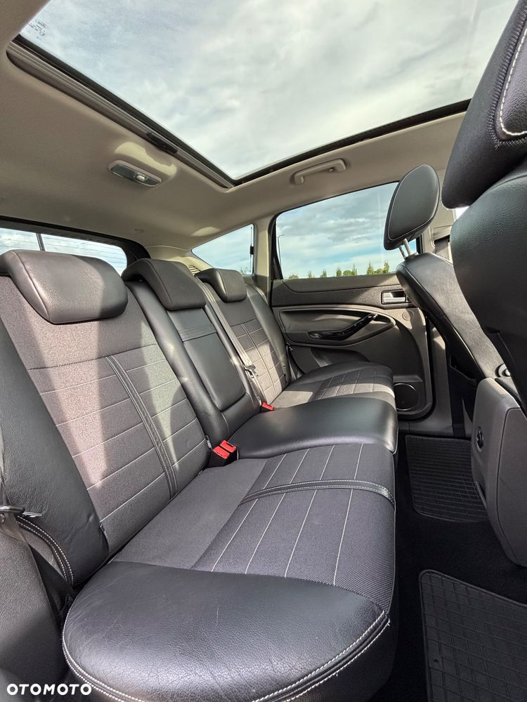 Ford Kuga 2.0 TDCi 4x4 Titanium - 26