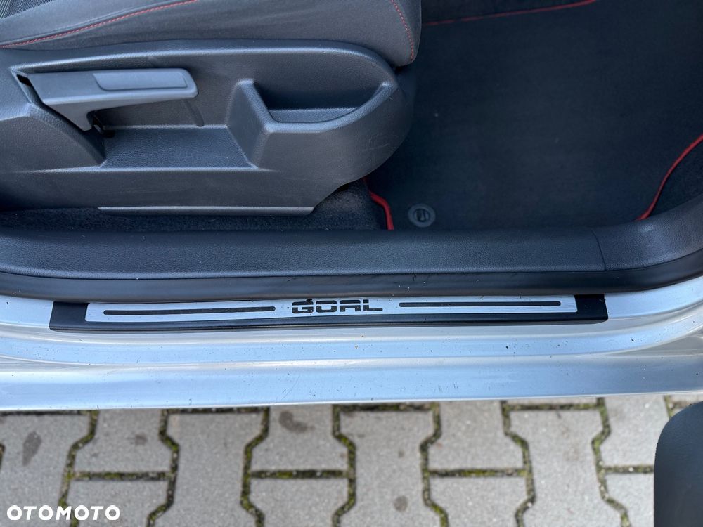 Volkswagen Golf Plus 1.9 TDI Goal - 25