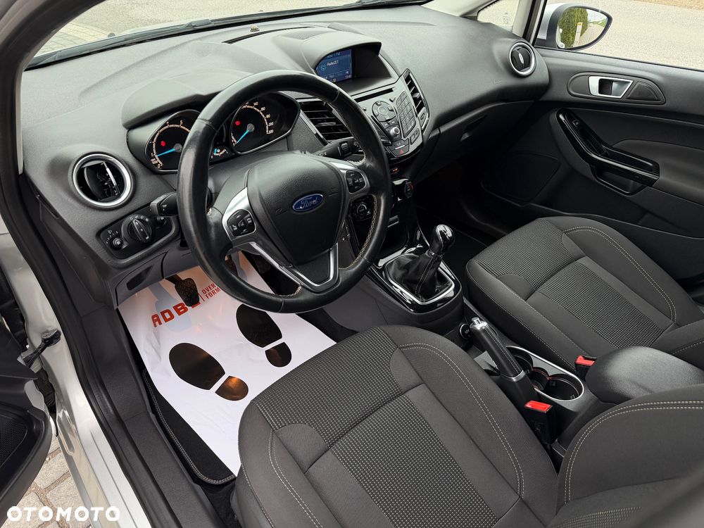 Ford Fiesta 1.0 EcoBoost S&S TITANIUM - 6