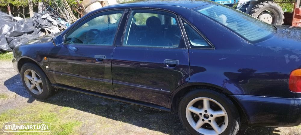 Audi A4 - 1