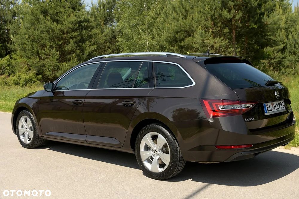 Skoda Superb 2.0 TDI DSG Ambition - 7