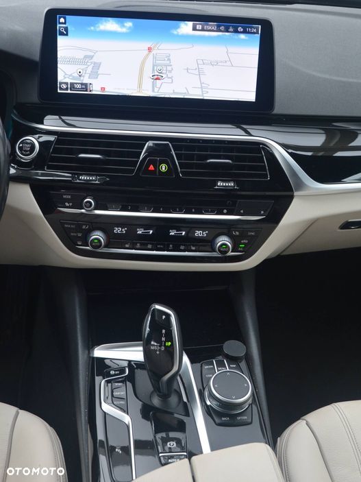 BMW Seria 5 530i mHEV Luxury Line - 9