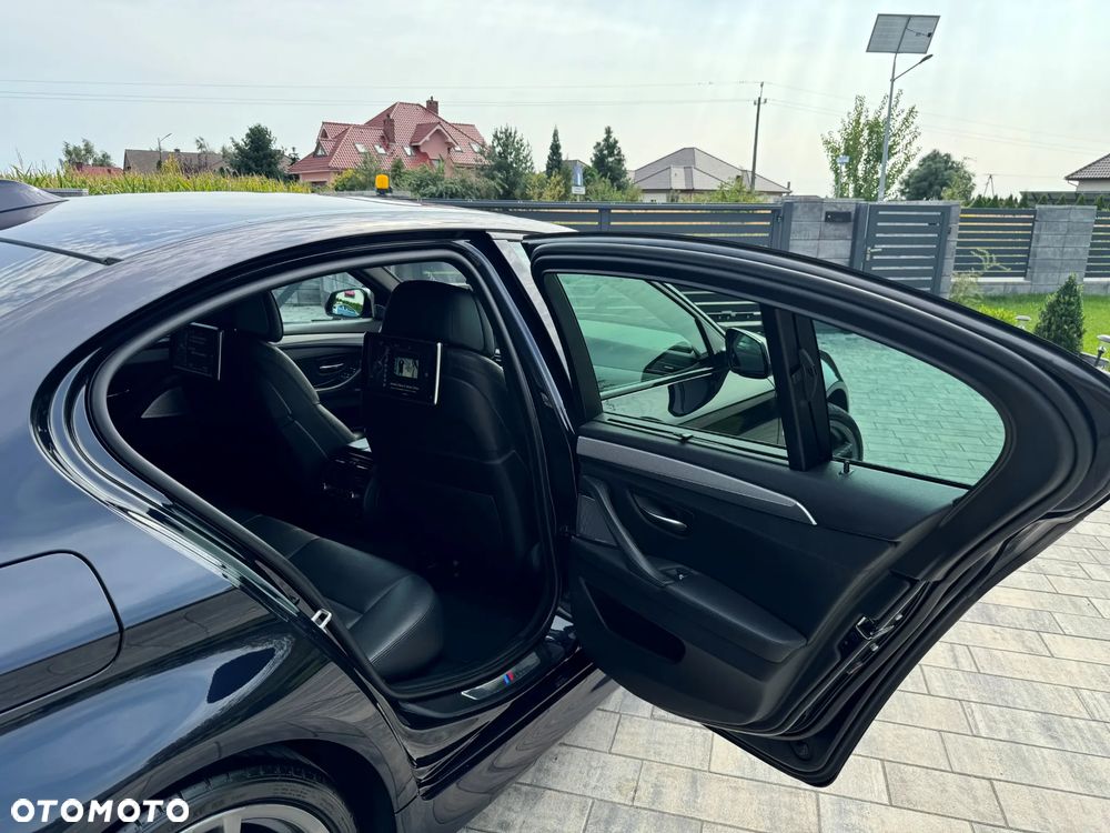 BMW Seria 5 M550d xDrive Sport-Aut - 21