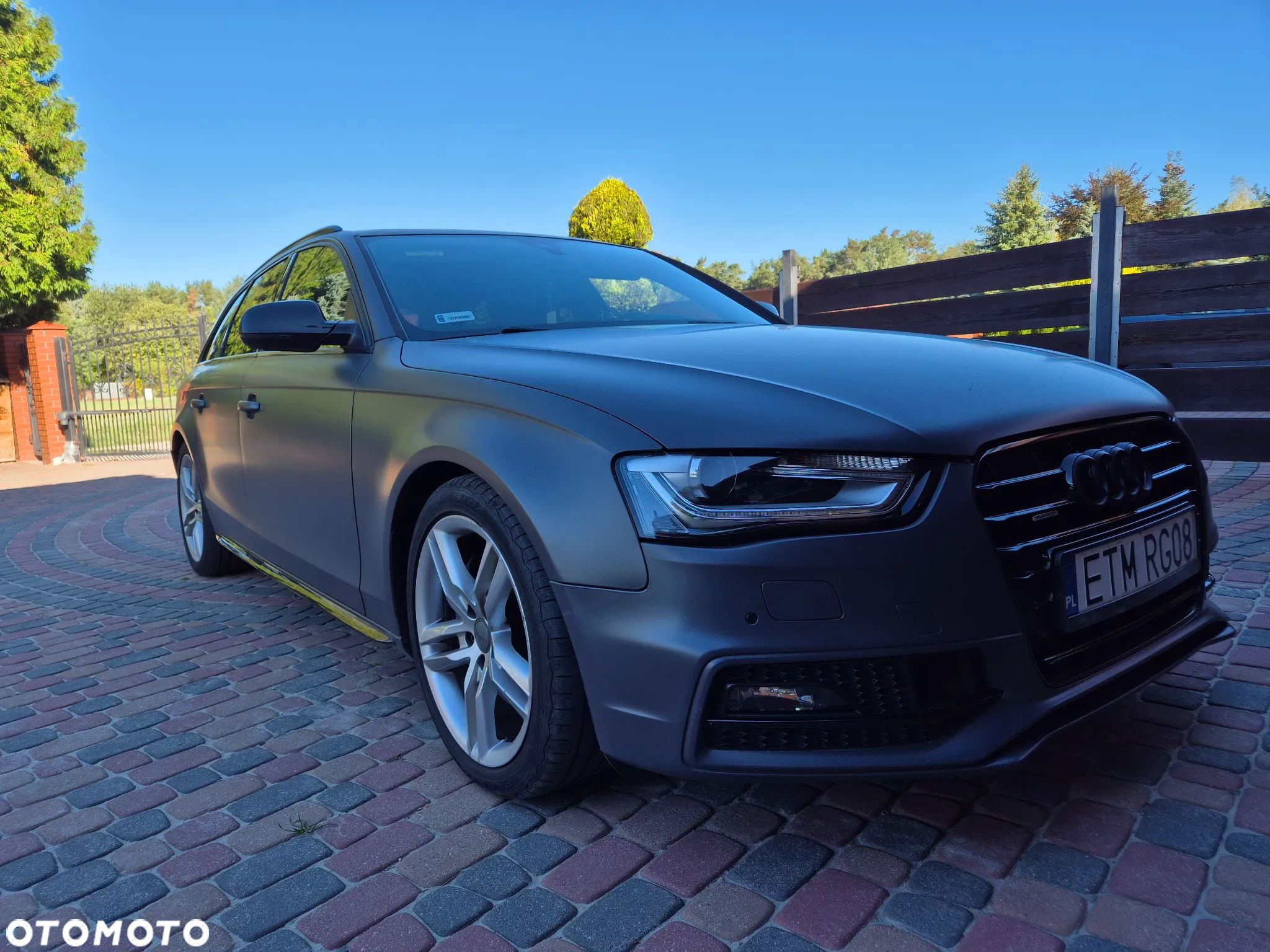 Audi A4 - 1